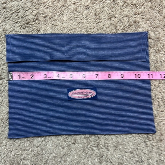Vineyard Vines Travel Pouch Bag - Picture 2 of 5